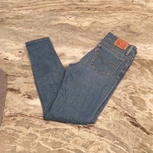 Levis size 26 skinny